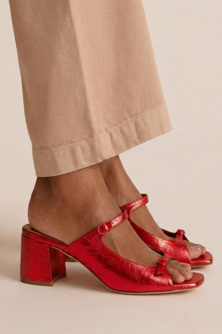 Bright Red / 43
